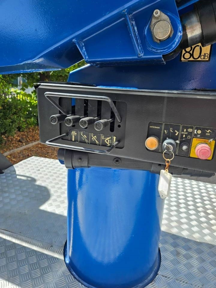 Socage DA 320 - Caminhão com plataforma aérea: foto 2 Socage DA 320 - Caminhão com plataforma aérea: foto 2