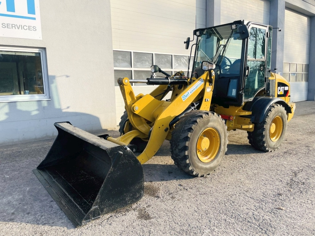 Caterpillar 908M (3893) - Pá carregadora de rodas: foto 4 Caterpillar 908M (3893) - Pá carregadora de rodas: foto 4