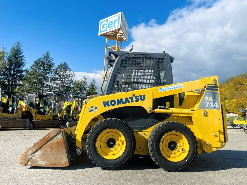 Komatsu SK714 (4077) - Mini pá carregadora: foto 1 Komatsu SK714 (4077) - Mini pá carregadora: foto 1