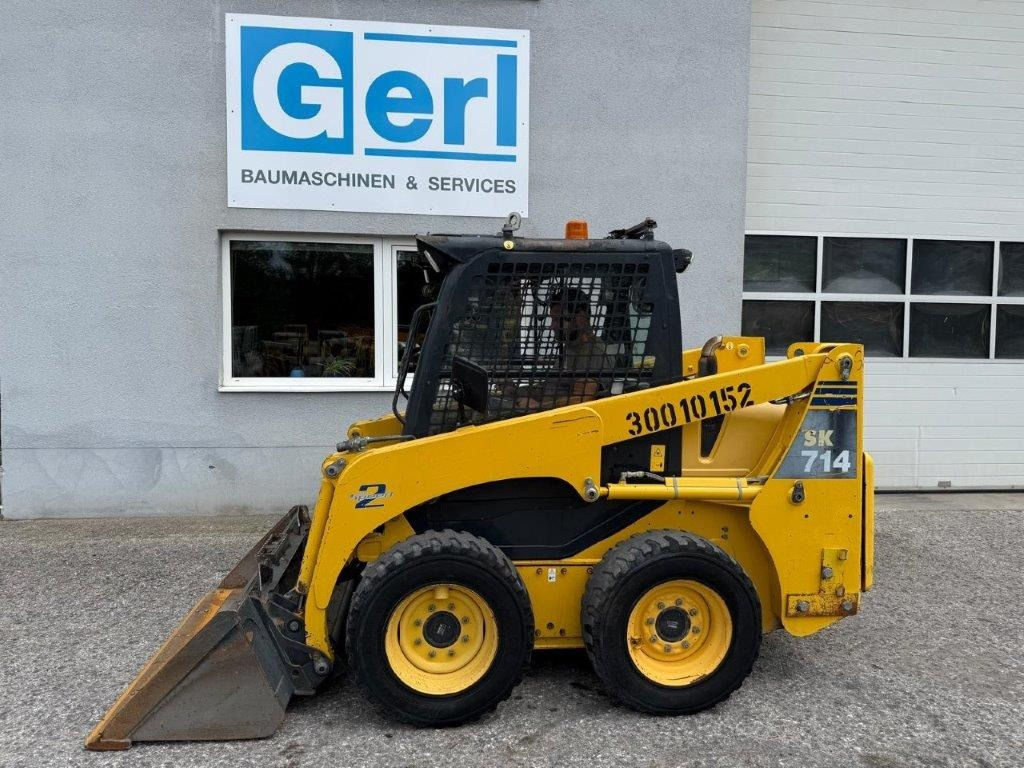 Komatsu SK714-5 (4026) - Mini pá carregadora: foto 2 Komatsu SK714-5 (4026) - Mini pá carregadora: foto 2