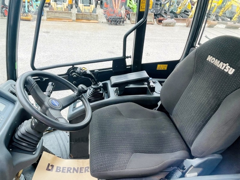 Komatsu WA100M-7 (3823) - Pá carregadora de rodas: foto 5 Komatsu WA100M-7 (3823) - Pá carregadora de rodas: foto 5