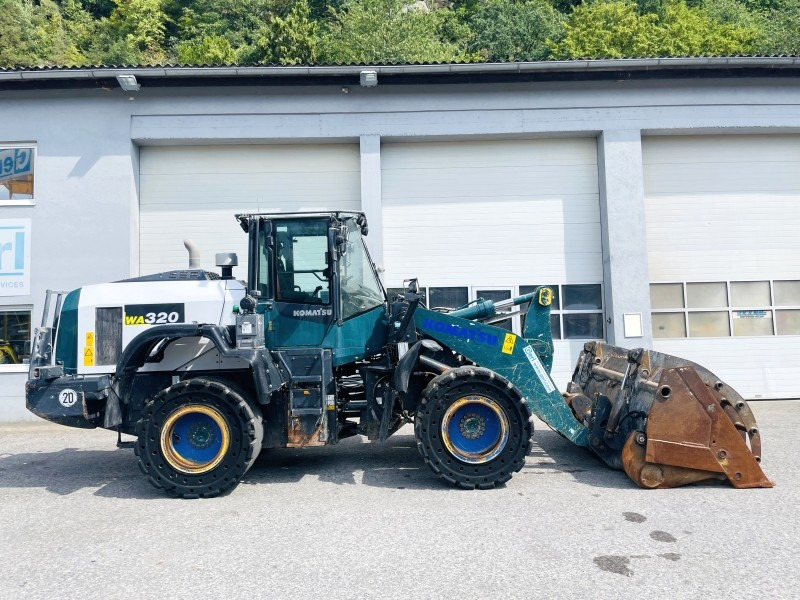 Komatsu WA320-8 (3661) - Pá carregadora de rodas: foto 2 Komatsu WA320-8 (3661) - Pá carregadora de rodas: foto 2