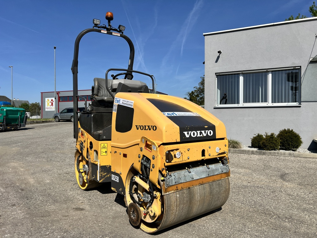 Volvo DD25B (111578) - Compactador de asfalto: foto 5 Volvo DD25B (111578) - Compactador de asfalto: foto 5