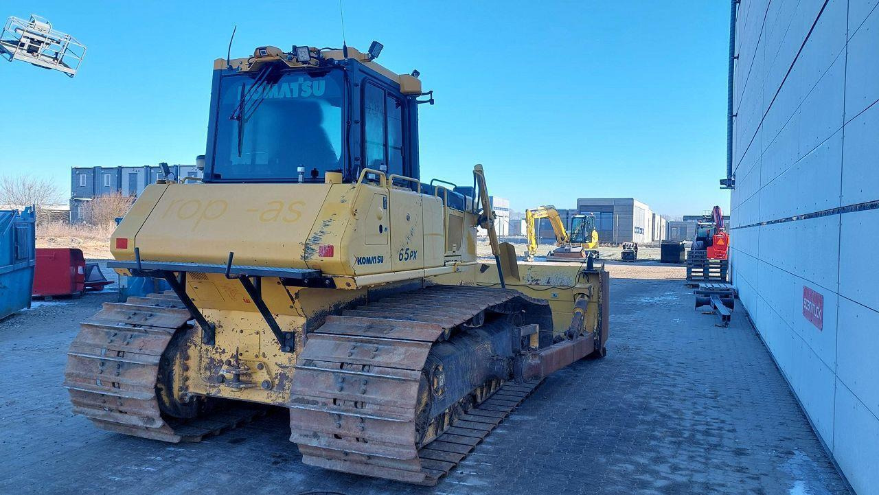 Komatsu D65PX-18 - Buldôzer: foto 4 Komatsu D65PX-18 - Buldôzer: foto 4