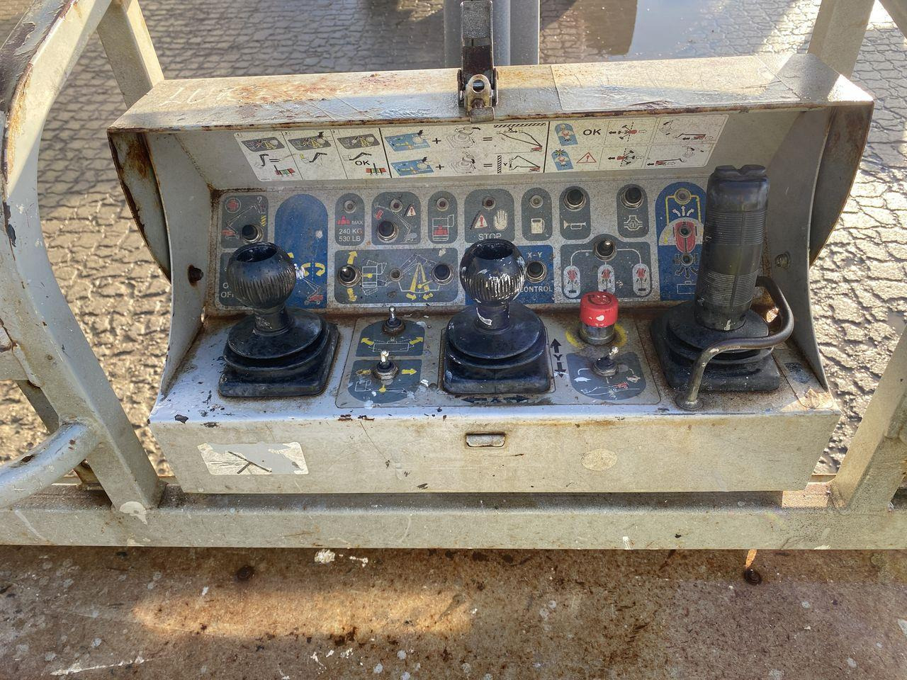 Manitou 280TJ - Plataforma articulada: foto 3 Manitou 280TJ - Plataforma articulada: foto 3