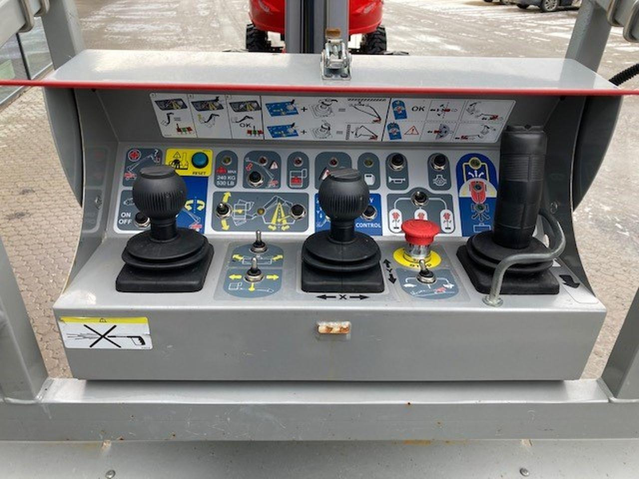 Manitou 280TJ - Plataforma articulada: foto 5 Manitou 280TJ - Plataforma articulada: foto 5