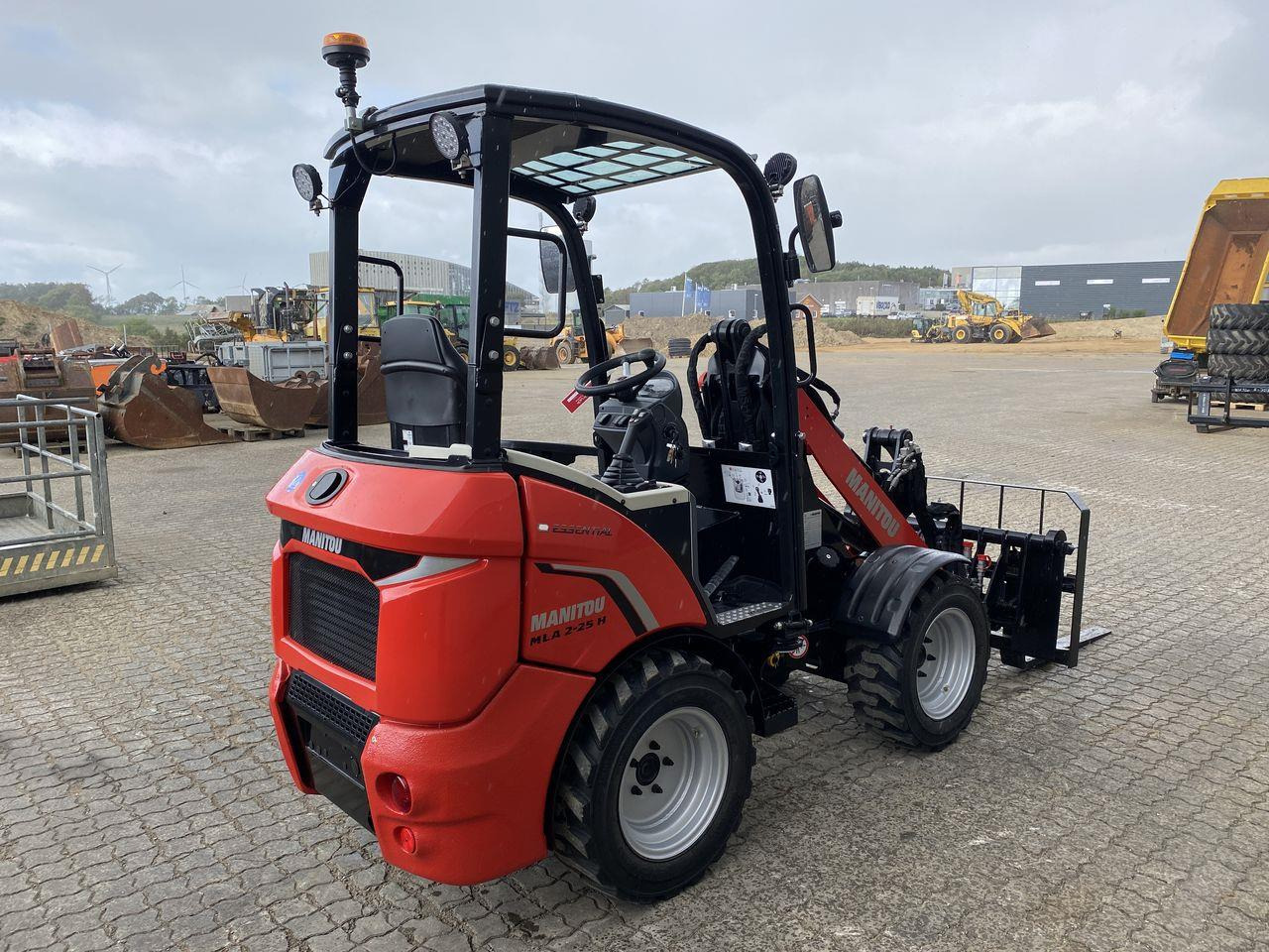 Manitou MLA 2-25H 4P - Carregadora articulada: foto 4 Manitou MLA 2-25H 4P - Carregadora articulada: foto 4