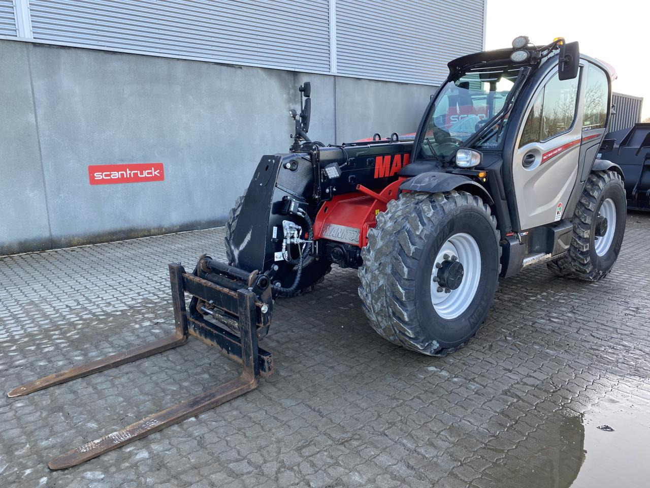 Manitou MLT841-145PS+ ELITE ST5 - Empilhador telescópico: foto 1 Manitou MLT841-145PS+ ELITE ST5 - Empilhador telescópico: foto 1