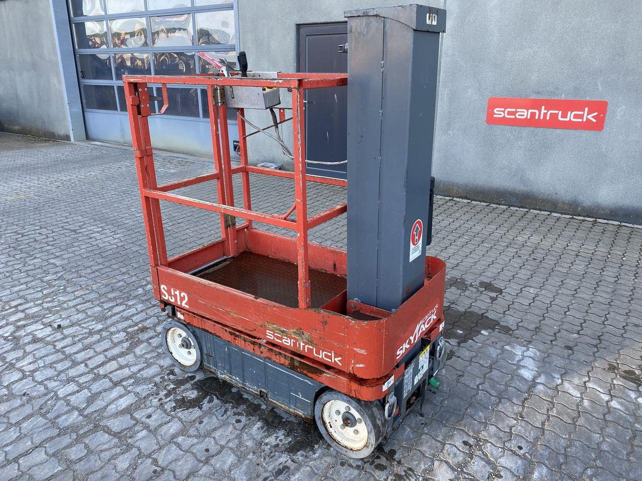 Skyjack SJ12 - Plataforma de mastro vertical: foto 2 Skyjack SJ12 - Plataforma de mastro vertical: foto 2