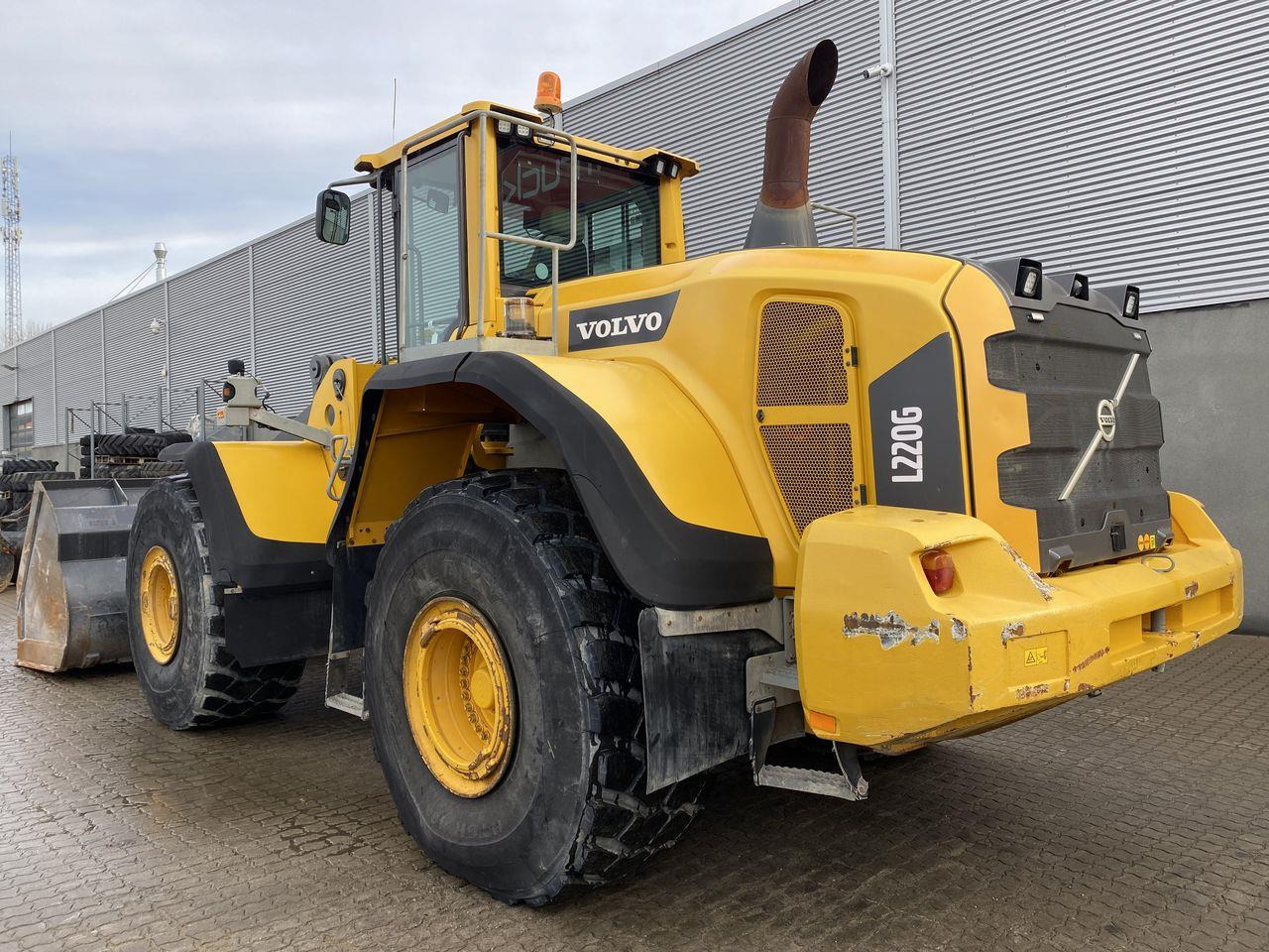 Volvo L220G - Pá carregadora de rodas: foto 2 Volvo L220G - Pá carregadora de rodas: foto 2