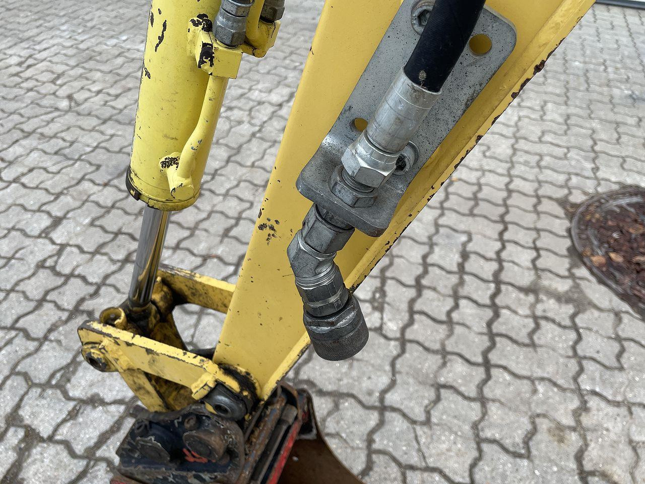 Mini escavadeira Yanmar VIO12: foto 9