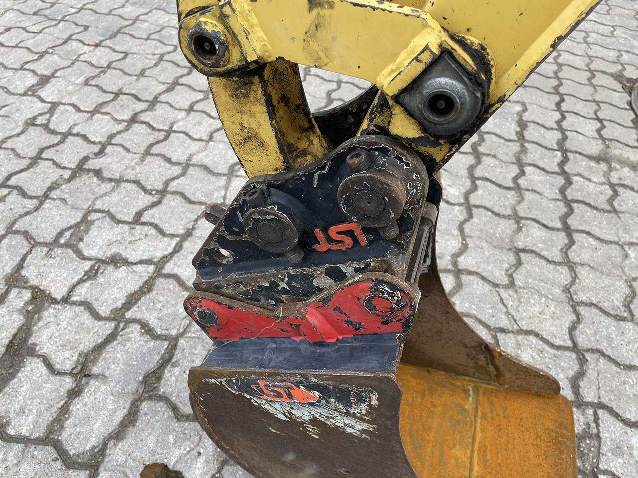 Mini escavadeira Yanmar VIO12: foto 11