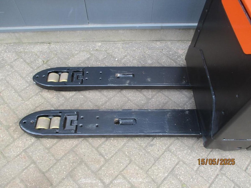 BT LPE 200 - Porta-palete: foto 4 BT LPE 200 - Porta-palete: foto 4