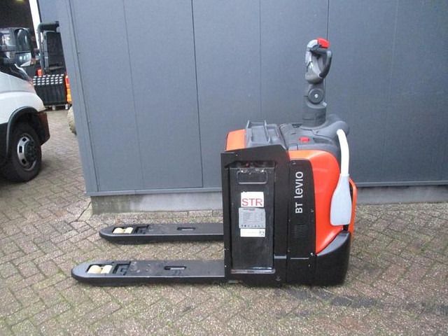 BT LPE 200 - Porta-palete: foto 2 BT LPE 200 - Porta-palete: foto 2