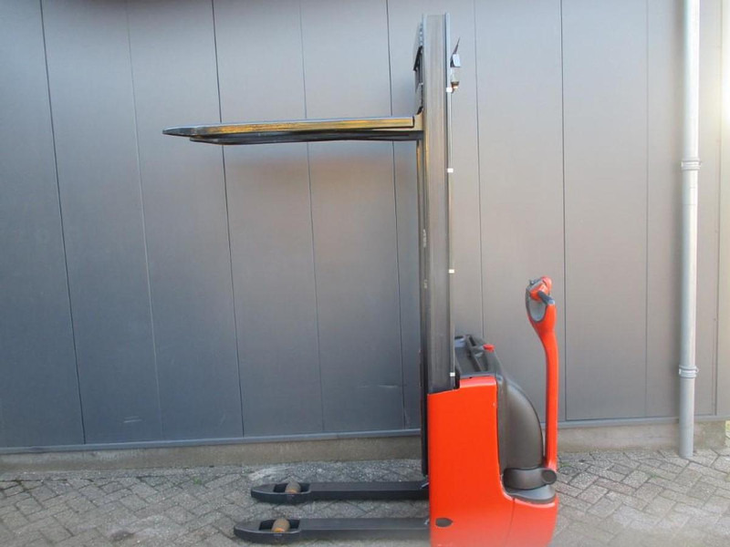 Linde L 10 - Stacker: foto 2 Linde L 10 - Stacker: foto 2