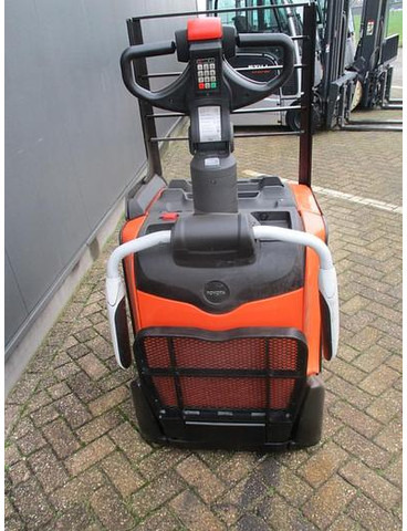 Toyota LPE 250 - Porta-palete: foto 4 Toyota LPE 250 - Porta-palete: foto 4