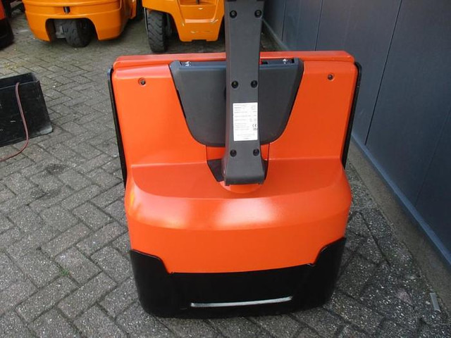 Toyota LWE 140 - Porta-palete: foto 3 Toyota LWE 140 - Porta-palete: foto 3