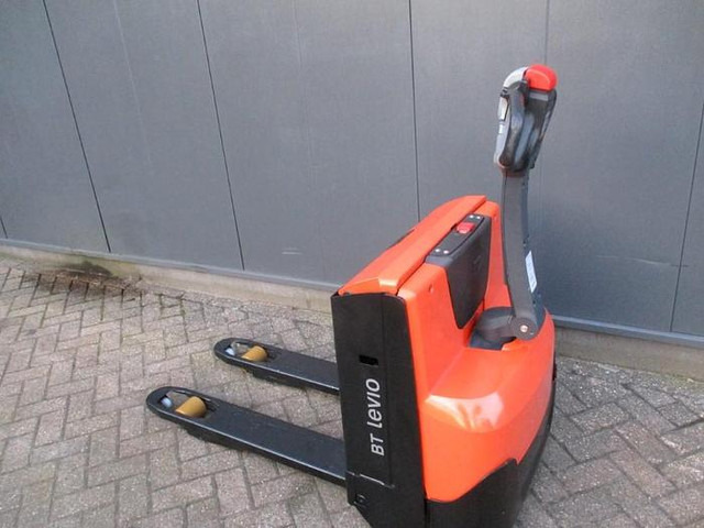Toyota LWE 140 - Porta-palete: foto 3 Toyota LWE 140 - Porta-palete: foto 3