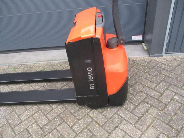Toyota LWE 250 - Porta-palete: foto 3 Toyota LWE 250 - Porta-palete: foto 3