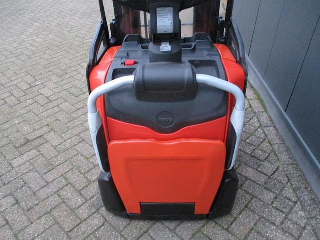Toyota SPE 120L - Stacker: foto 4 Toyota SPE 120L - Stacker: foto 4