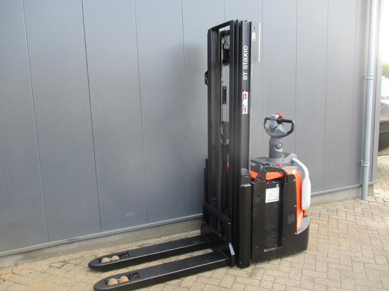 Toyota SPE 120L - Stacker: foto 2 Toyota SPE 120L - Stacker: foto 2