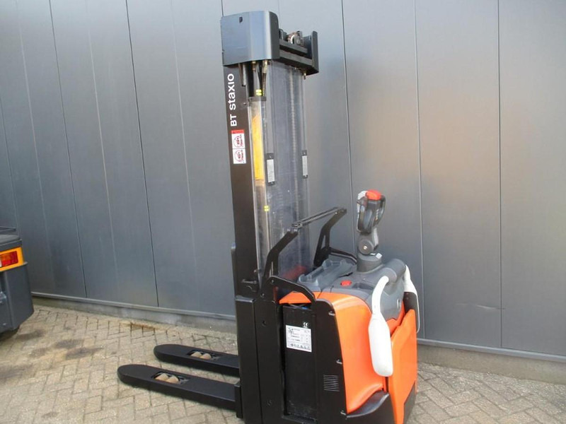 Toyota SPE 160L - Stacker: foto 3 Toyota SPE 160L - Stacker: foto 3