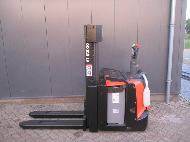 Toyota SPE200D - Porta-palete: foto 1 Toyota SPE200D - Porta-palete: foto 1