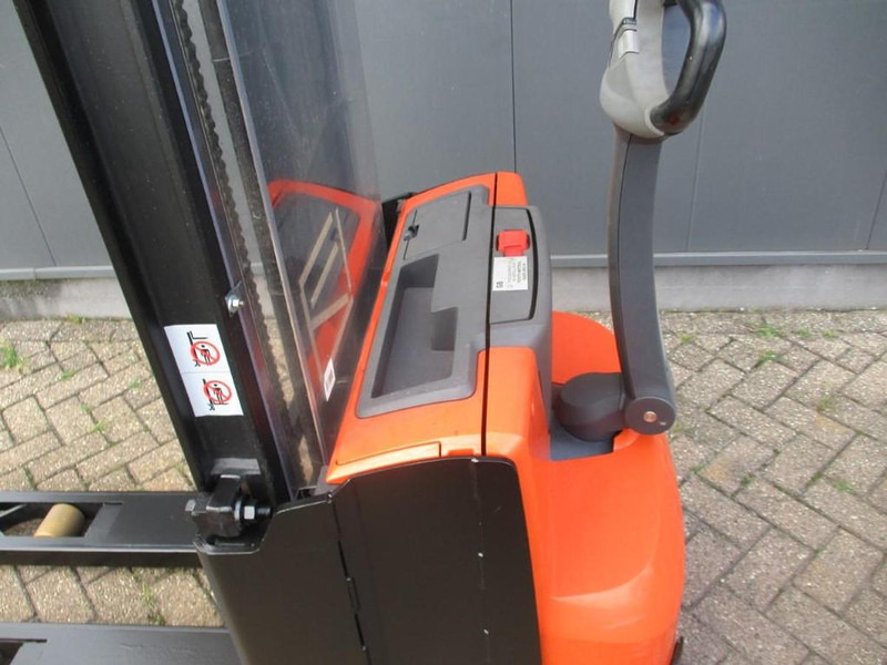 Toyota SWE 100 - Stacker: foto 5 Toyota SWE 100 - Stacker: foto 5