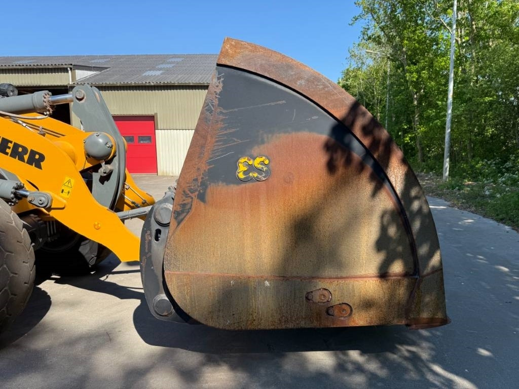 Eurosteel Hoogkiepbak - Balde para Máquina de construção: foto 4 Eurosteel Hoogkiepbak - Balde para Máquina de construção: foto 4