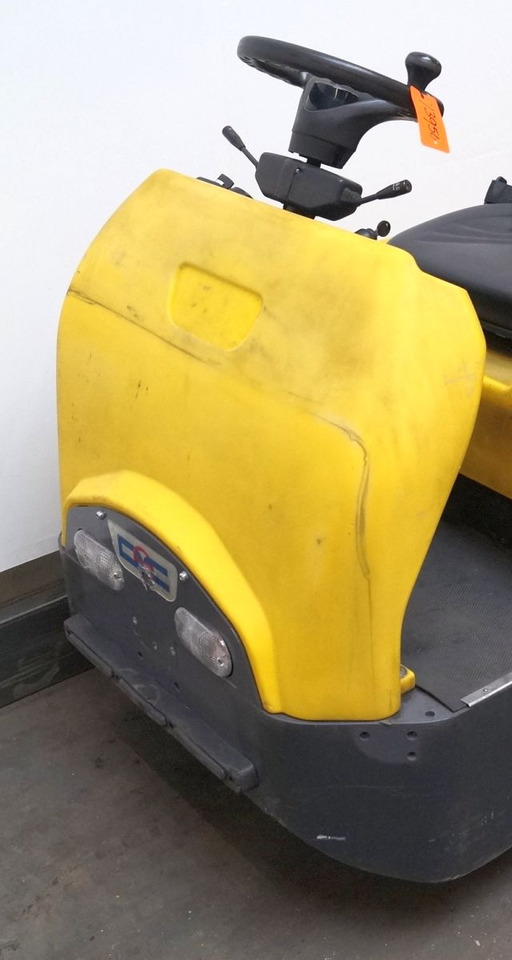 Dec Bull 6N - Trator elétrics: foto 3 Dec Bull 6N - Trator elétrics: foto 3