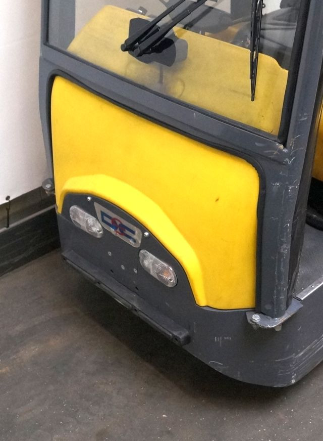 Dec Bull 6N - Trator elétrics: foto 3 Dec Bull 6N - Trator elétrics: foto 3