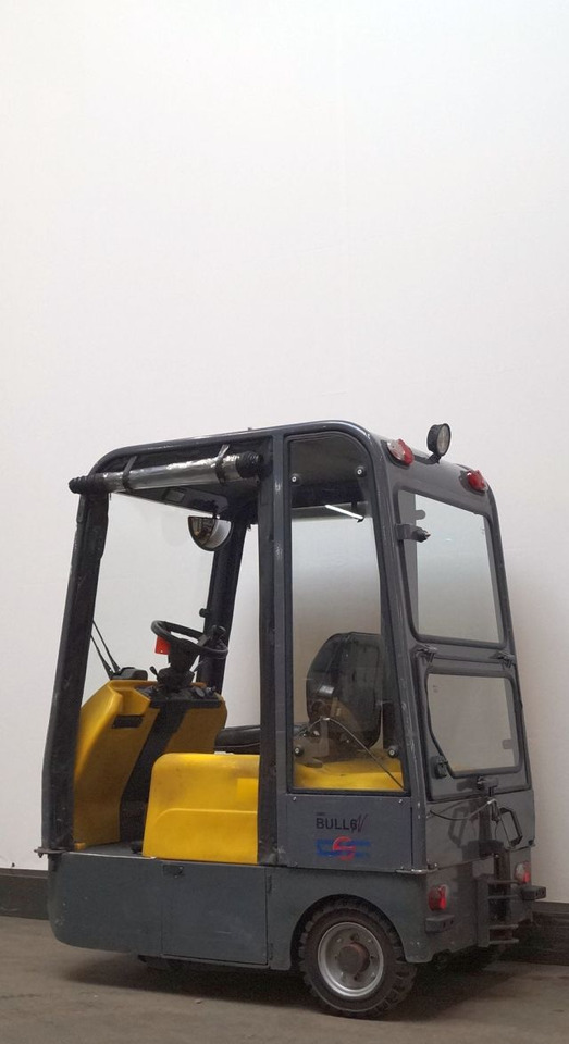 Dec Bull 6N - Trator elétrics: foto 2 Dec Bull 6N - Trator elétrics: foto 2