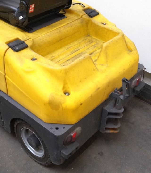 Dec Bull 6N - Trator elétrics: foto 4 Dec Bull 6N - Trator elétrics: foto 4