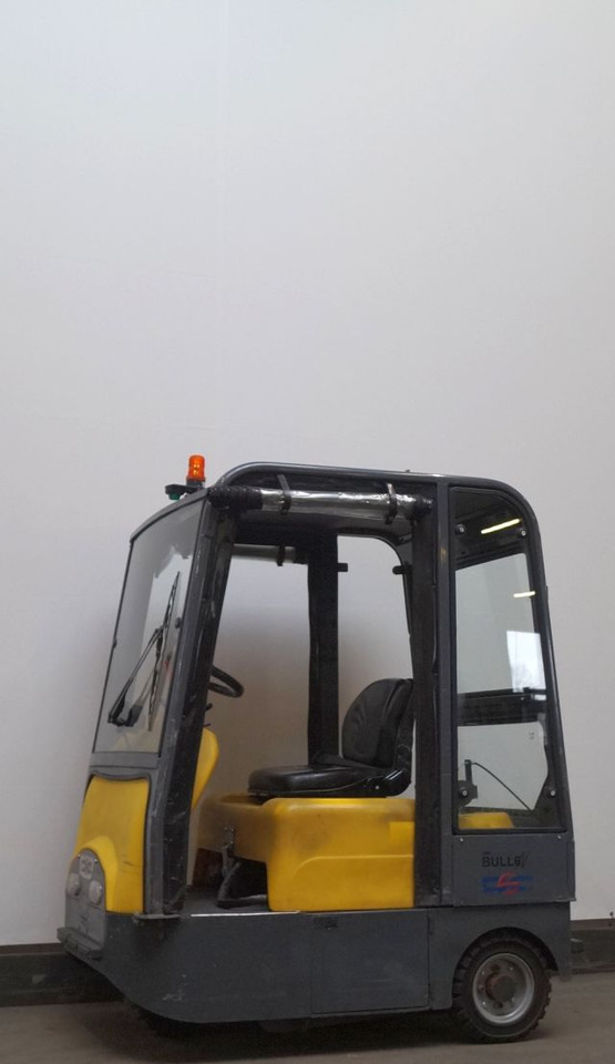 Dec Bull 6N - Trator elétrics: foto 1 Dec Bull 6N - Trator elétrics: foto 1