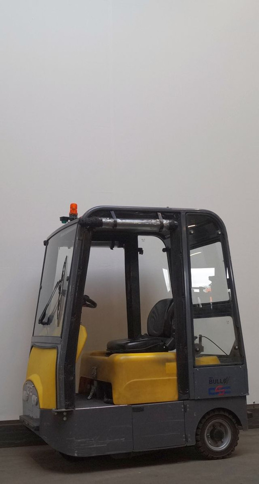 Dec Bull 6N - Trator elétrics: foto 1 Dec Bull 6N - Trator elétrics: foto 1