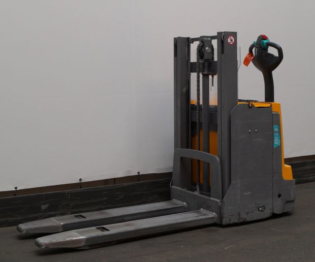 Jungheinrich EJD118 - Stacker: foto 1 Jungheinrich EJD118 - Stacker: foto 1