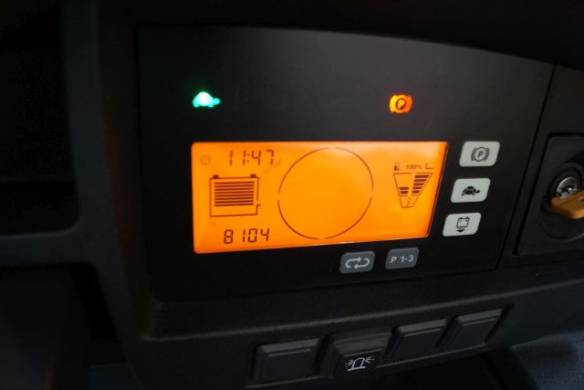 Jungheinrich ETV214 - Empilhador retráctil: foto 4 Jungheinrich ETV214 - Empilhador retráctil: foto 4