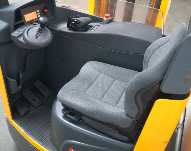 Jungheinrich ETV214 - Empilhador retráctil: foto 3 Jungheinrich ETV214 - Empilhador retráctil: foto 3