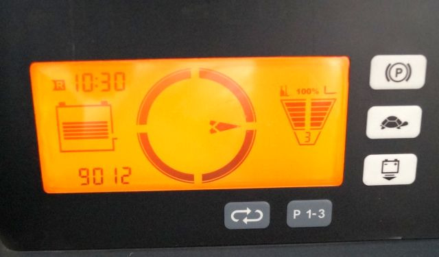 Jungheinrich ETV214 - Empilhador retráctil: foto 4 Jungheinrich ETV214 - Empilhador retráctil: foto 4