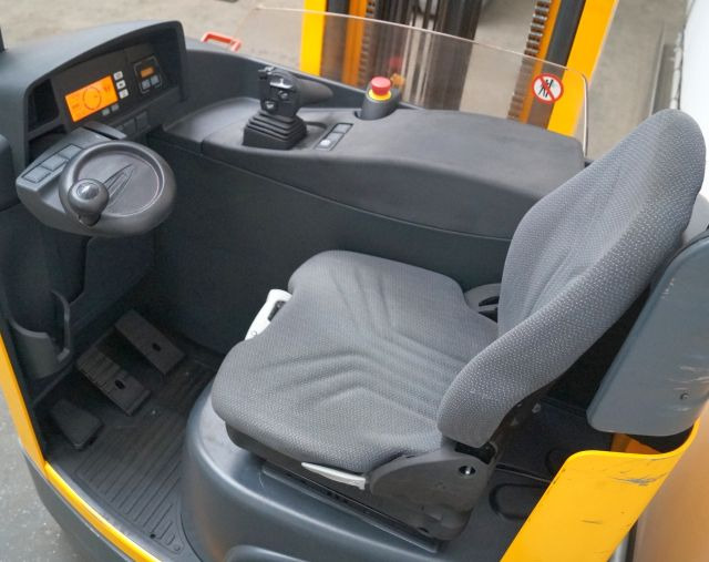 Jungheinrich ETV216 - Empilhador retráctil: foto 3 Jungheinrich ETV216 - Empilhador retráctil: foto 3