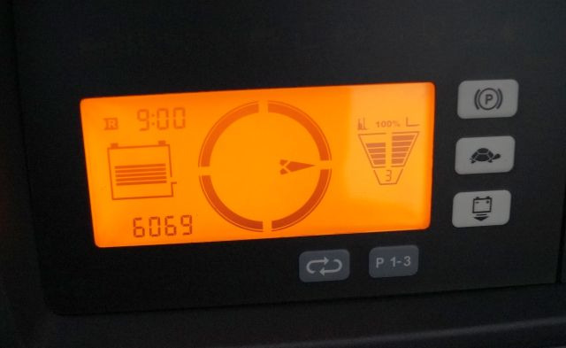 Jungheinrich ETV216 - Empilhador retráctil: foto 4 Jungheinrich ETV216 - Empilhador retráctil: foto 4