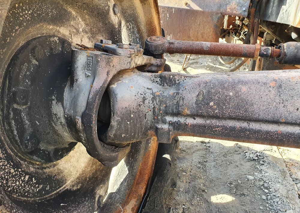 Claas Ares Renault 556 wał blok silnik głowica most zwolnica skrzynia - Caixa de velocidade para Máquina agrícola: foto 4 Claas Ares Renault 556 wał blok silnik głowica most zwolnica skrzynia - Caixa de velocidade para Máquina agrícola: foto 4