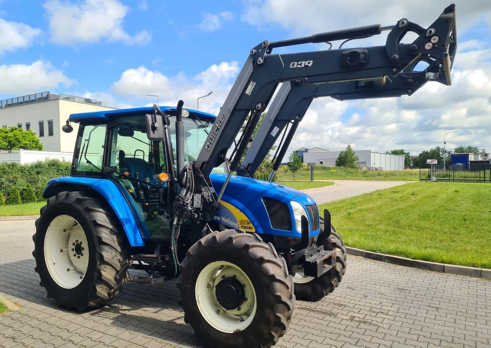 New Holland T5040 - Trator: foto 2 New Holland T5040 - Trator: foto 2