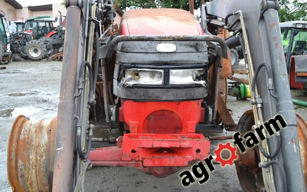 McCormick MC 115 110 skrzynia most silnik piasta zwolnica obudowa - Peça de reposição: foto 2 McCormick MC 115 110 skrzynia most silnik piasta zwolnica obudowa - Peça de reposição: foto 2