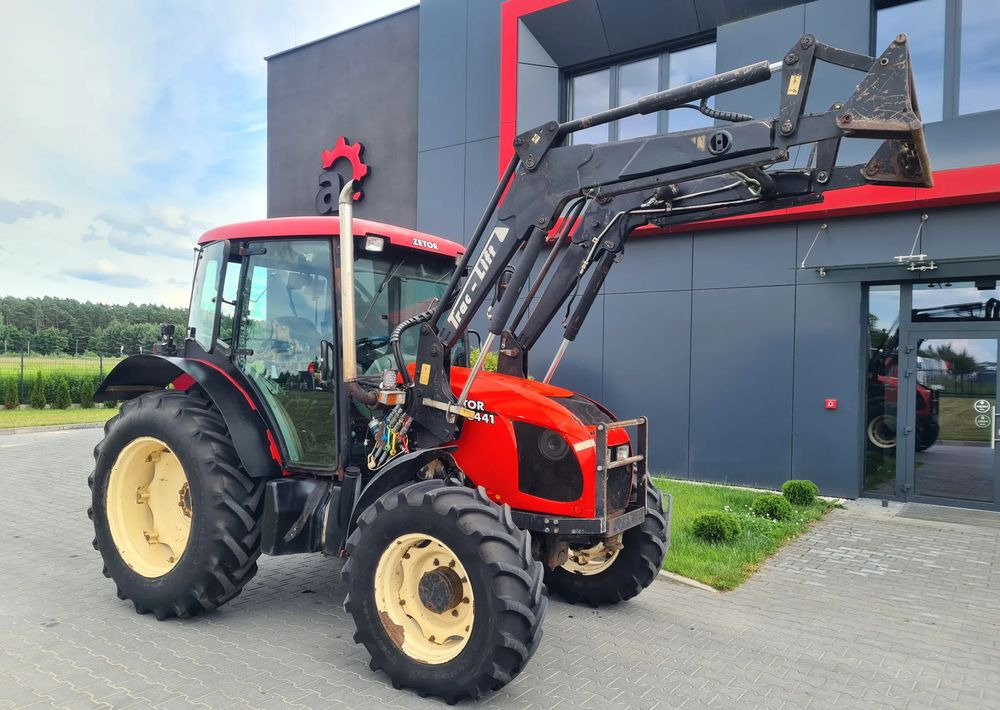 Zetor 8441 - Trator: foto 2 Zetor 8441 - Trator: foto 2