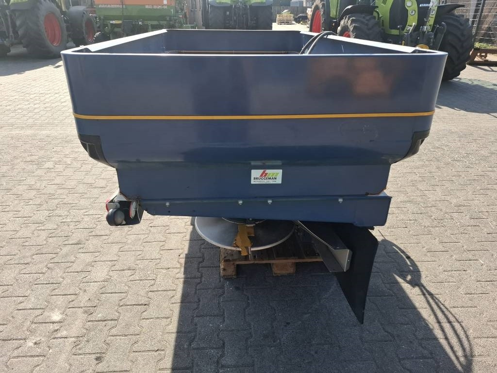 Bogballe M2W Base weegstrooier - Distribuidor de fertilizantes: foto 3 Bogballe M2W Base weegstrooier - Distribuidor de fertilizantes: foto 3