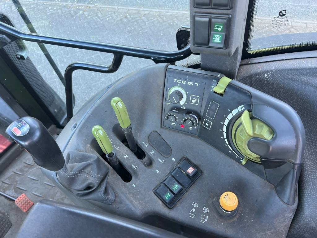 Locação financeira de Claas Arion 410  Claas Arion 410: foto 9