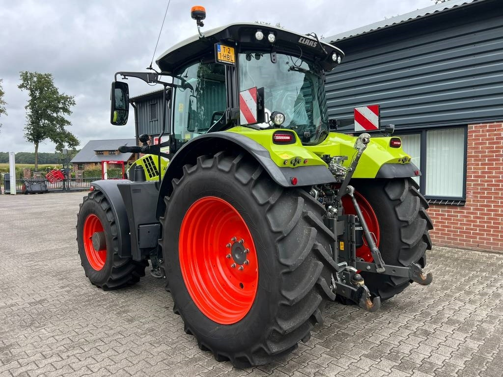 Claas Arion 660 - Trator: foto 3 Claas Arion 660 - Trator: foto 3