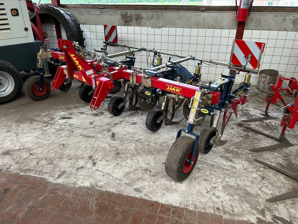 HAK XHR375S+S275 - Maquina para lavrar a terra: foto 1 HAK XHR375S+S275 - Maquina para lavrar a terra: foto 1