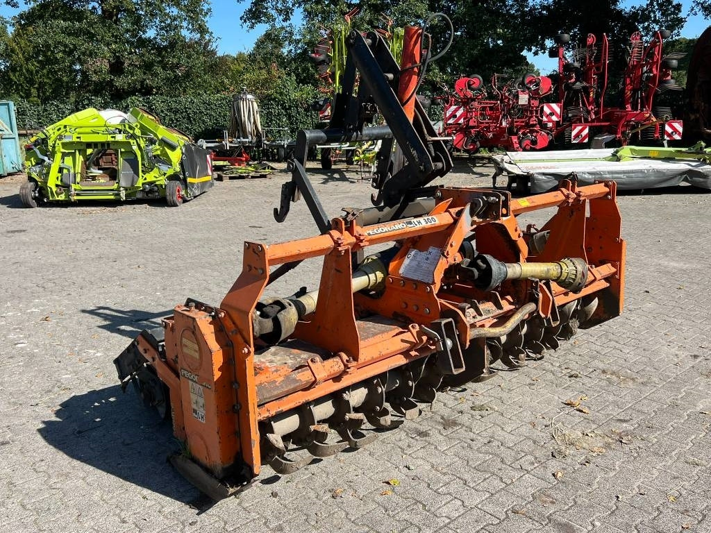 Pegoraro LH 300 frees - Maquina para lavrar a terra: foto 2 Pegoraro LH 300 frees - Maquina para lavrar a terra: foto 2